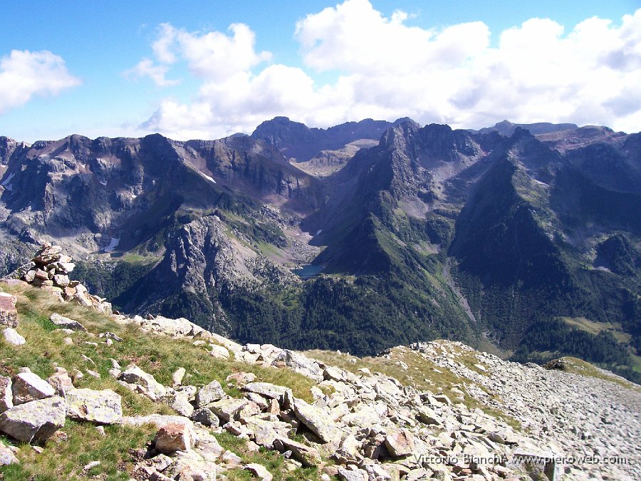 02_Val di Frati.JPG - Lago e Vallone dei Frati al centro